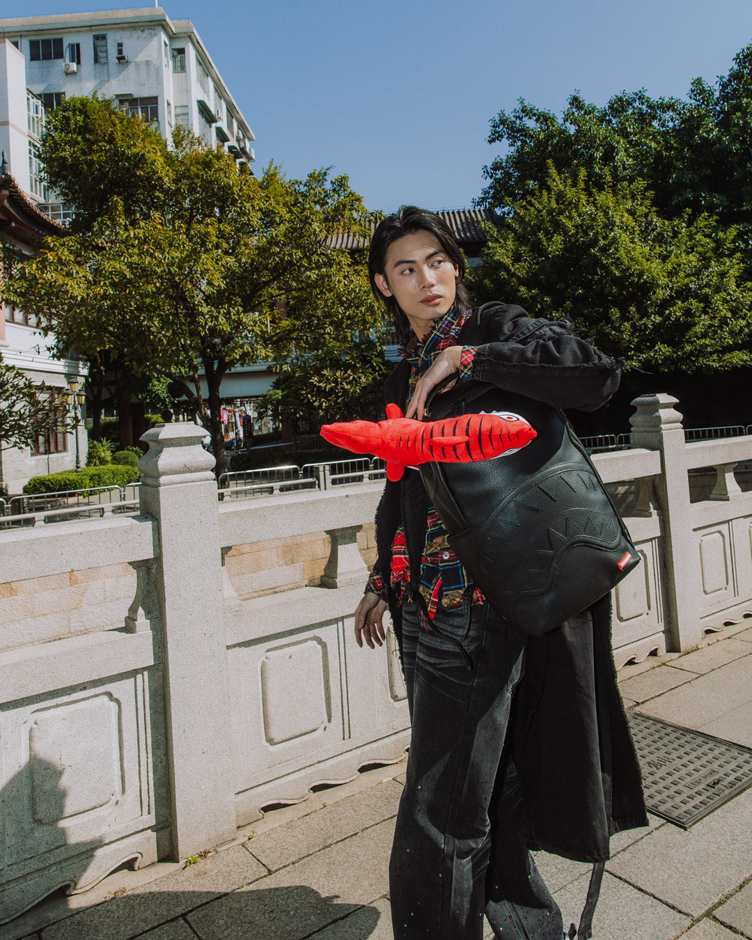 PLUSH SHARK BIG BITE BACKPACK